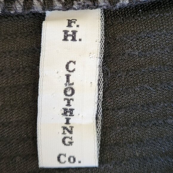 FH Clothing Co Black & Gray Striped Full Zip Long Sleeve Boxy Sweater Size S - Picture 13 of 16